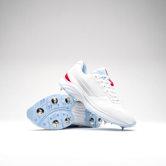 Gray-Nicolls Velocity 5.5 Spike Shoes